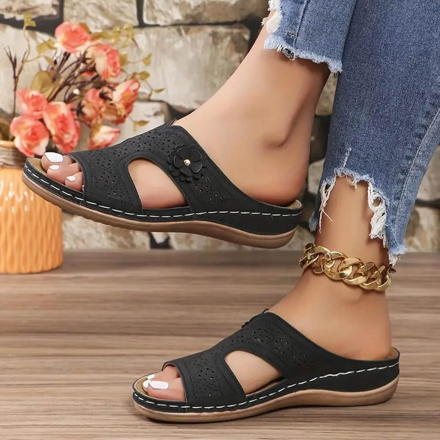 2025 Women Comfortable Orthopedic Sandals Summer Breathable Cut-Out Cute Flower Vacation Slippers with Arch Support Fashion Open Toe Ladies Dress Walking Footwear Outdoor Slip-On Shop Platform Shoes