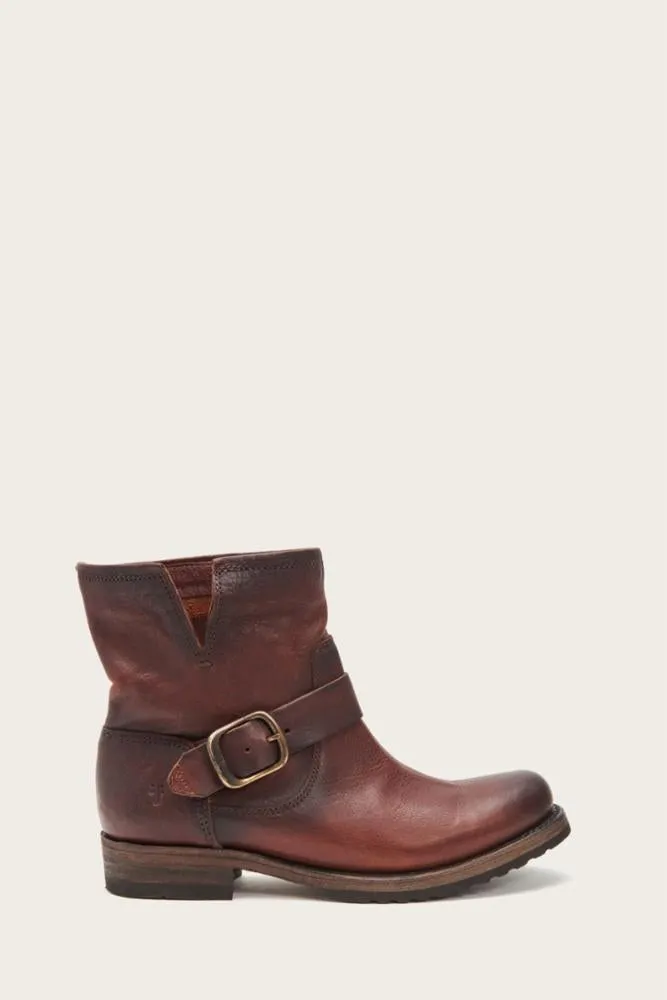 Frye  Women's 70544 Brown M