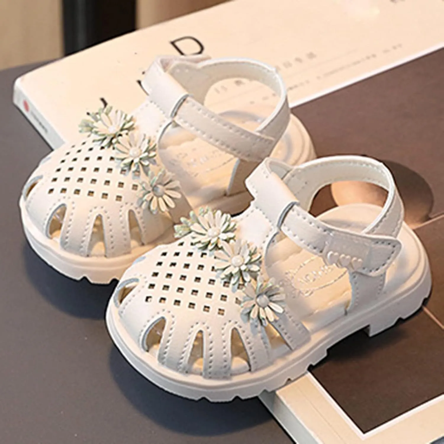 Kids Closed Toe Flower Sandals With Strap Rubber Sole ow Heels Soft Beach Shoes Toddler Summer Outdoor Pool Loafers