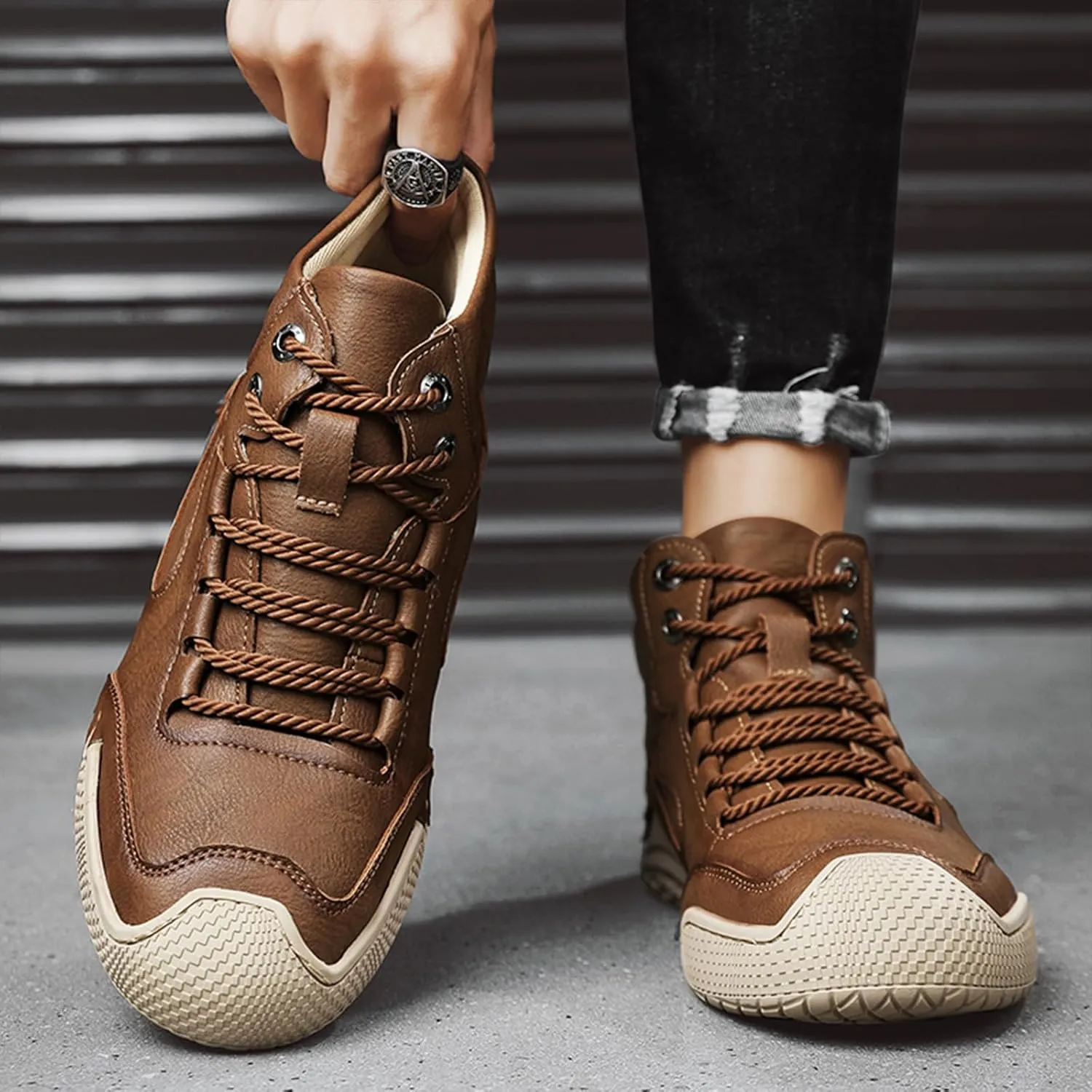 Lossarye Men's Leather Anti-Collision Toe Chukka Boots Handmade Lightweight Non-slip High Top Lace Up Casual Walking Shoes Outdoor Wear-resistant Waterproof Hiking Sneaker
