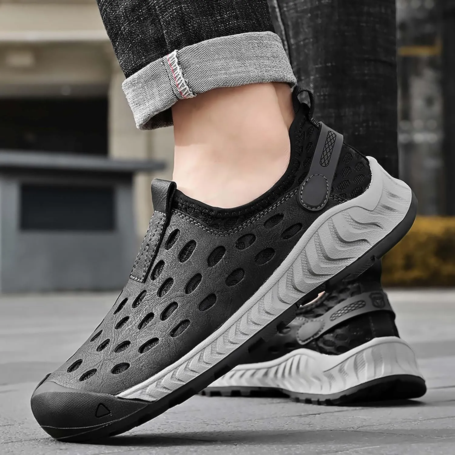 Men's Mesh Barefoot Hiking Shoes Summer Breathable Casual Walking Water Shoes Quick Dry Beach Sandals Outdoor Camping Climbing Adventure Sneakers