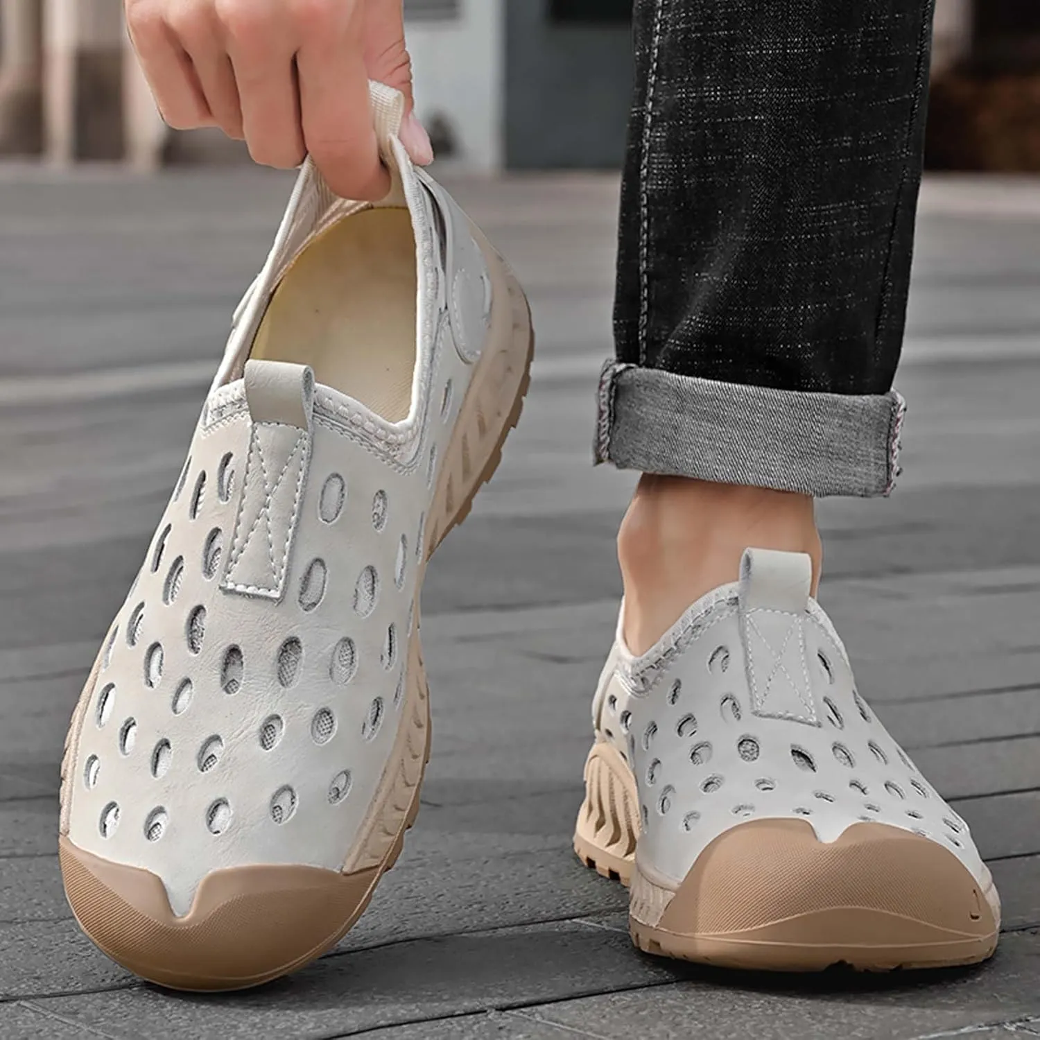 Men's Mesh Barefoot Hiking Shoes Summer Breathable Casual Walking Water Shoes Quick Dry Beach Sandals Outdoor Camping Climbing Adventure Sneakers