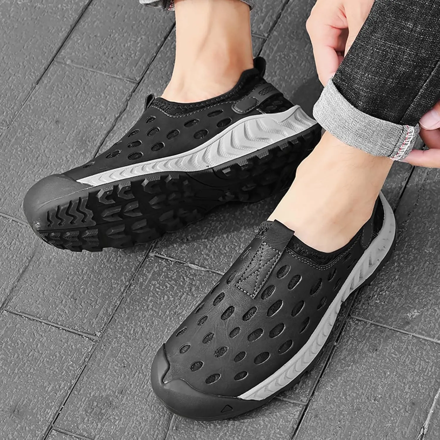 Men's Mesh Barefoot Hiking Shoes Summer Breathable Casual Walking Water Shoes Quick Dry Beach Sandals Outdoor Camping Climbing Adventure Sneakers