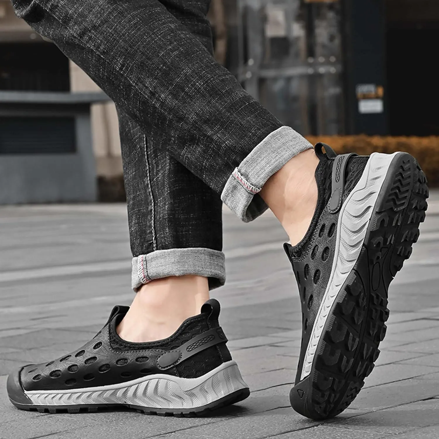 Men's Mesh Barefoot Hiking Shoes Summer Breathable Casual Walking Water Shoes Quick Dry Beach Sandals Outdoor Camping Climbing Adventure Sneakers