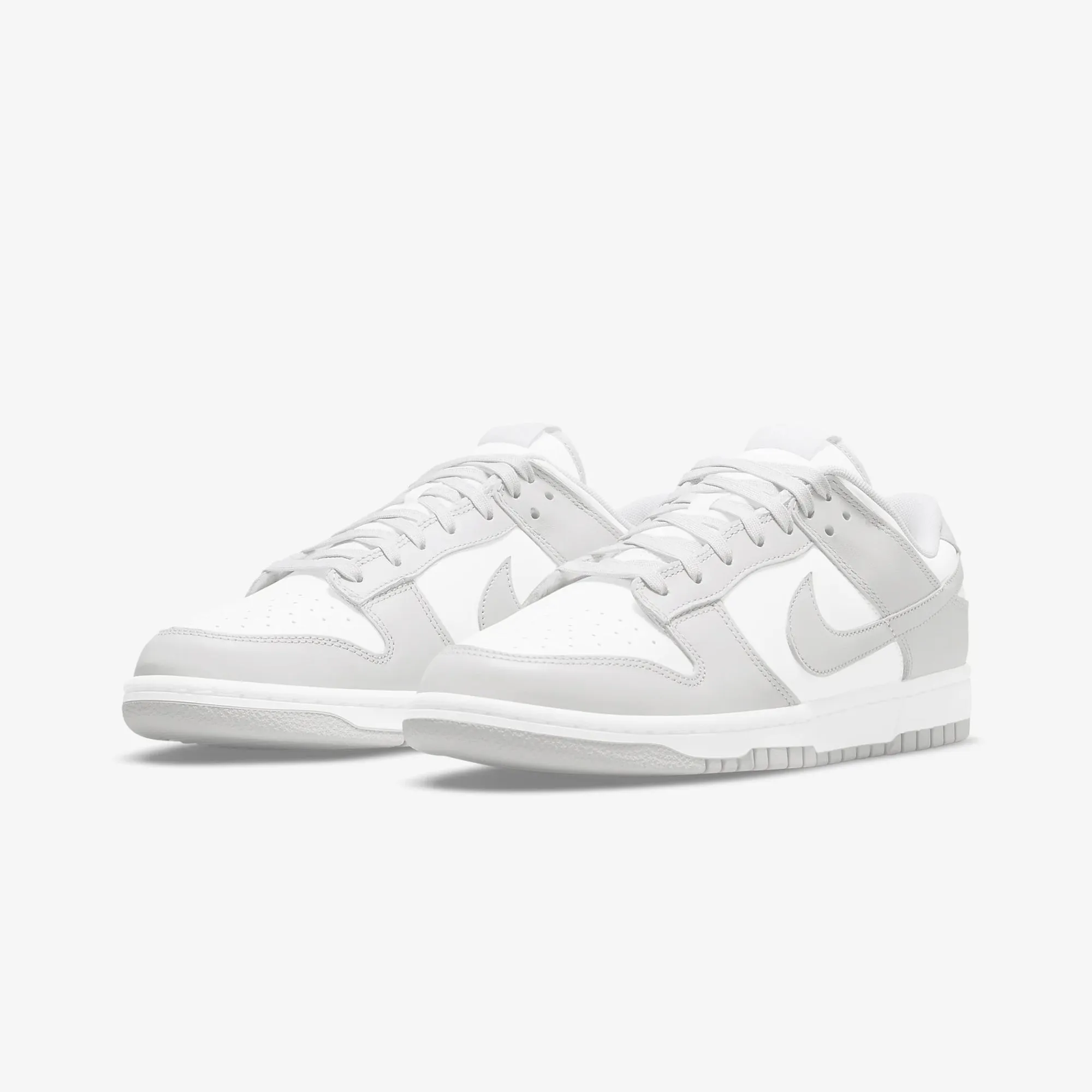 Nike | DUNK LOW RETRO  { WHITE/GREY FOG