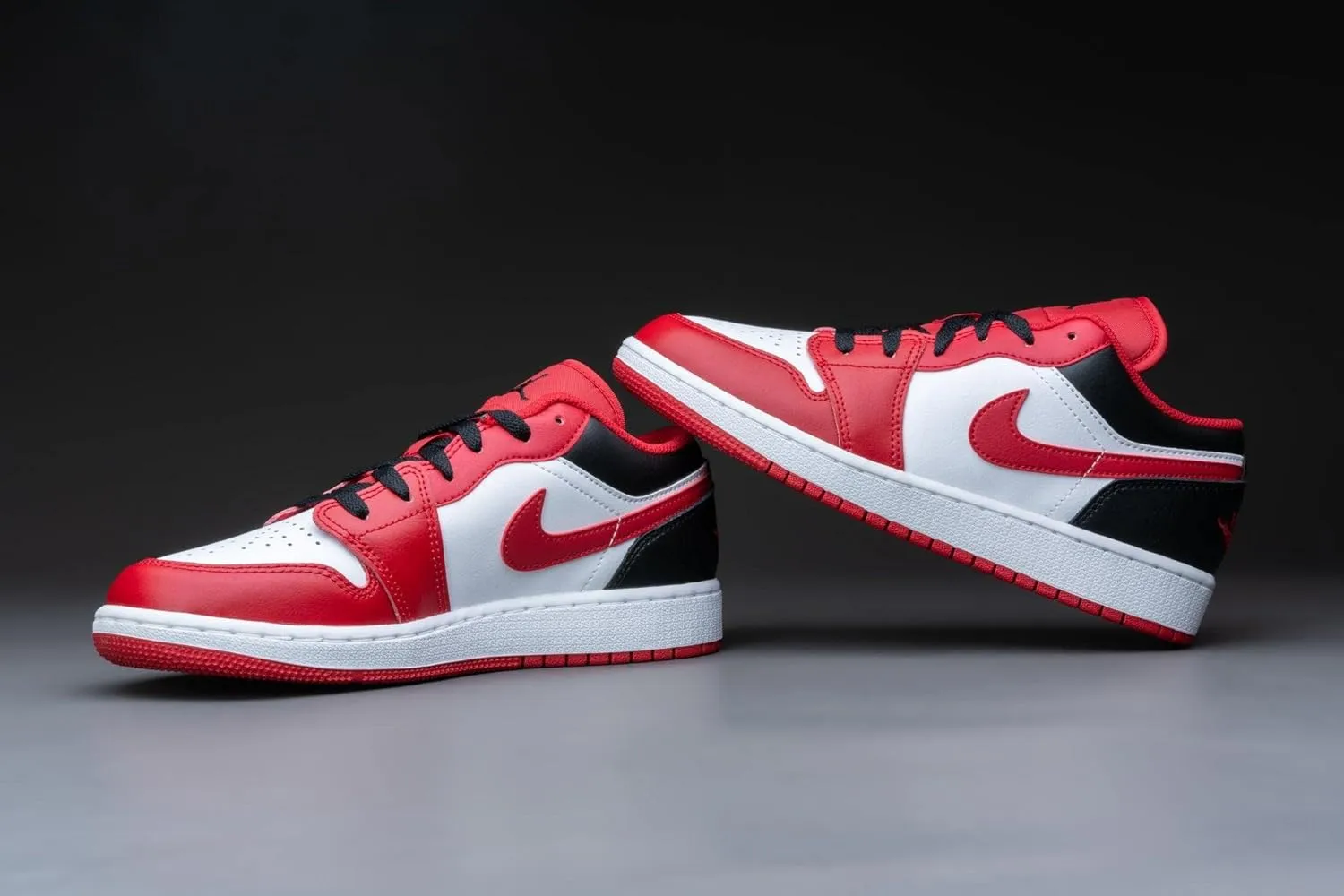Nike Unisex-Child Modern