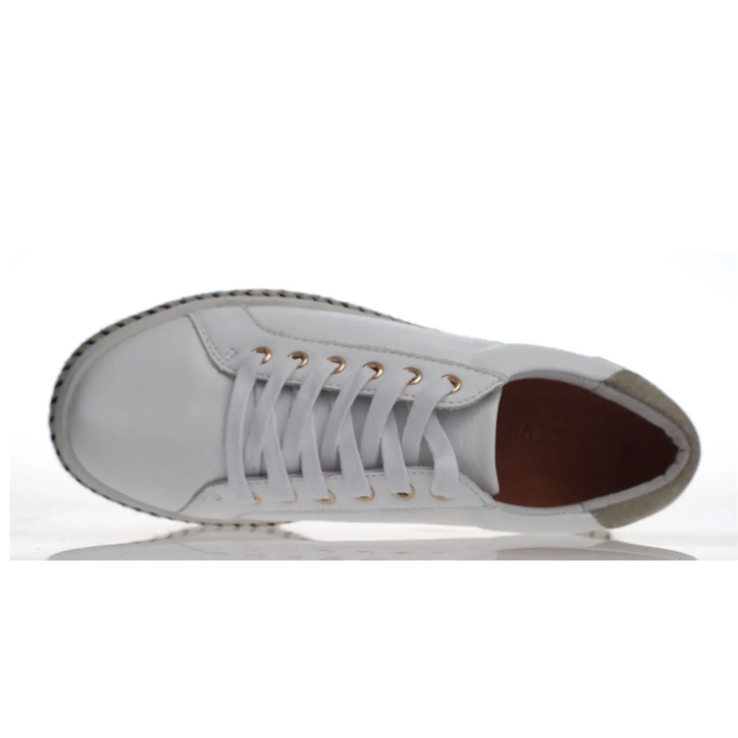 Oppose Sneaker - White - AE16