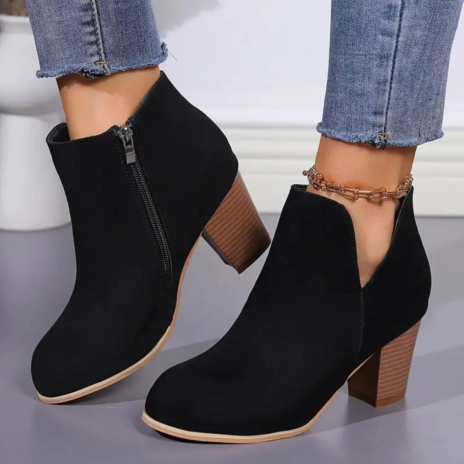 Women's Ankle Boots & Booties Fashion Large Size Side V Cutouts Chunky Pointed Toe Print High Heels Booties Shoes