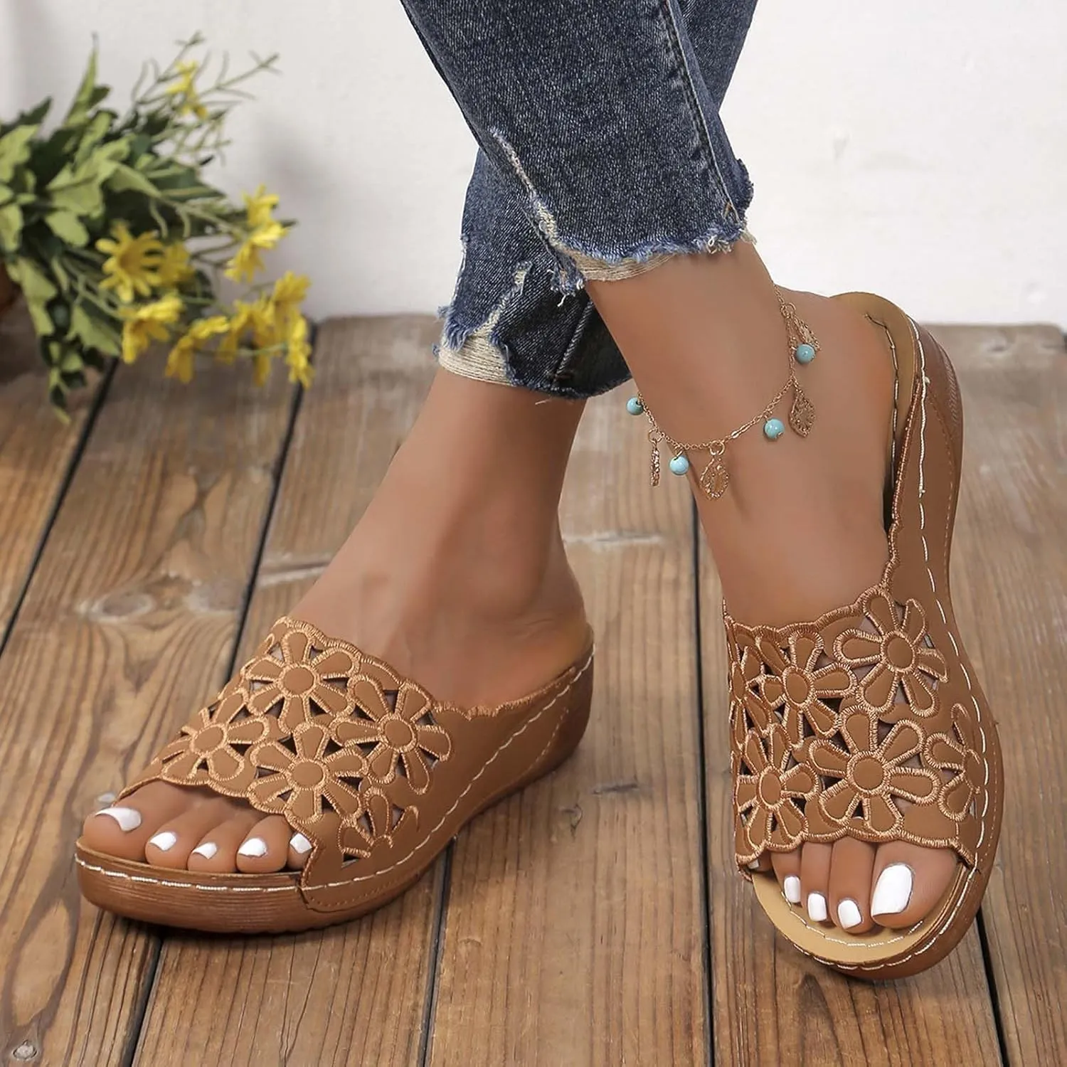 Women's Hollow Flower Beach Sandals Summer Bohemian Slides Shoes Comfort Low Wedge Slip on Sandal 2025 New