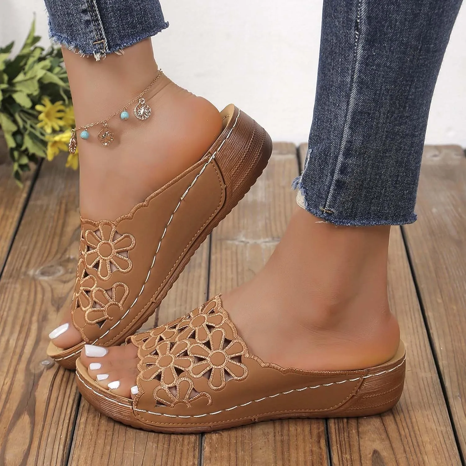 Women's Hollow Flower Beach Sandals Summer Bohemian Slides Shoes Comfort Low Wedge Slip on Sandal 2025 New