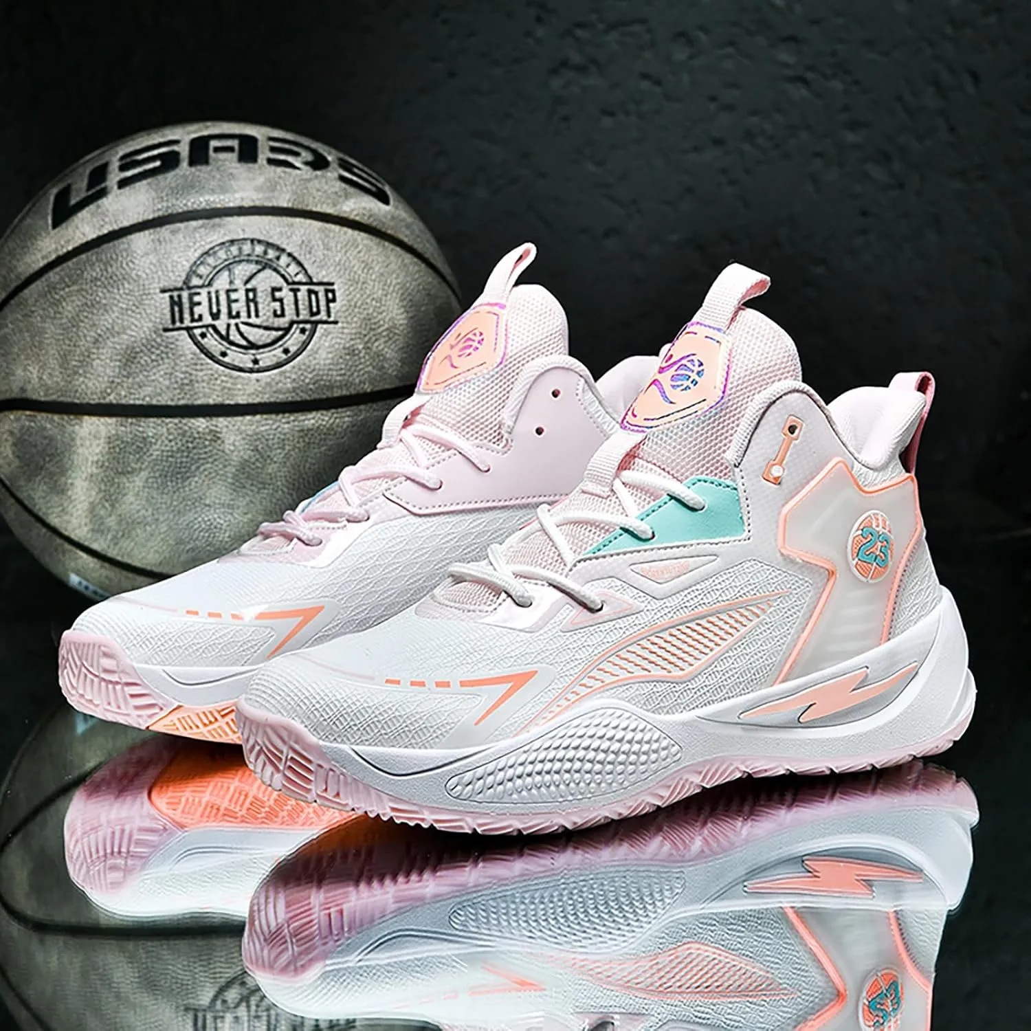 Women's Men's High-Top Basketball Shoes Breathable Anti-Slip and Wear-Resistant Soles Running Shoes Graffiti Design Fashionable Sports Shoes