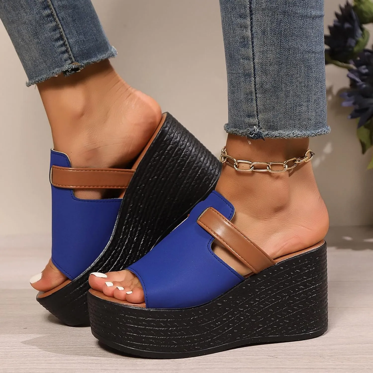 Women's Thick Soled Heightening Fish Mouth Slippers Fashion Solid Color Outdoor Beach Fashion Casual Sandals Cute Heels