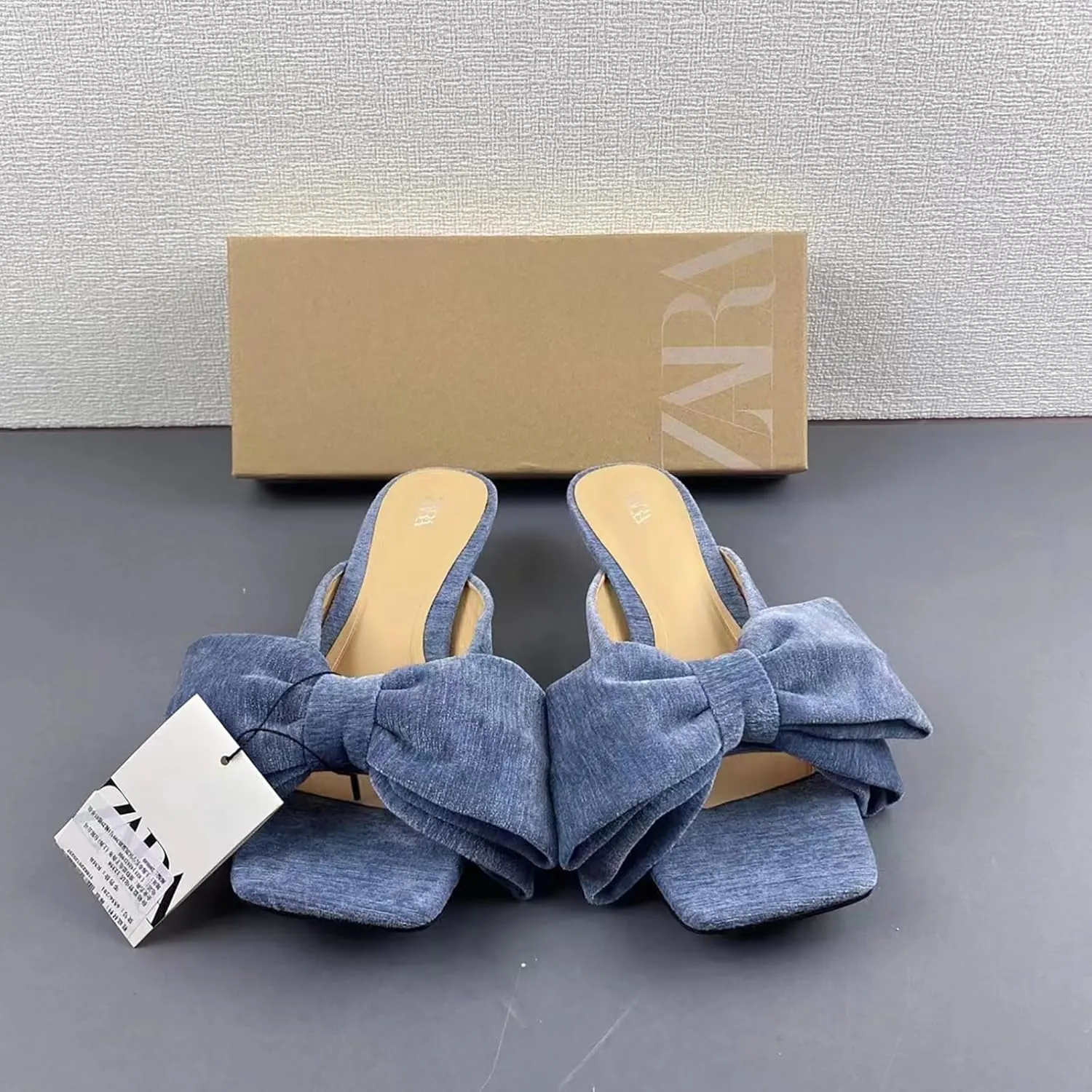 Women's Velvet Bow Kitten Heels Sandals Fashion Comfortable Open Square Toe Slip On Low Stiletto Mules Slides for Daily Work Wedding Party Dress Slippers