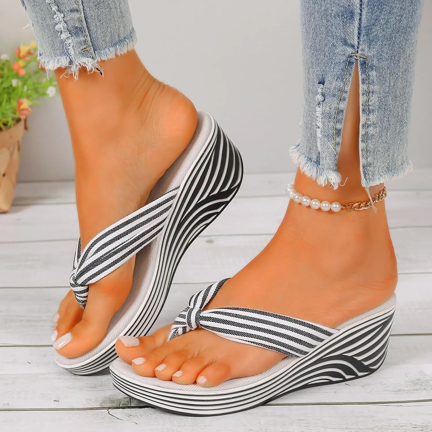 ZSpzx Women Wedge Sandals 2025,Summer Breathable Beach Vacation Slippers Cute Lightweight Flip Flops Indoor/Outdoor Slip-On Peep-Toe Walking Footwear Lady Dressy Daily Wear Casual Shoe